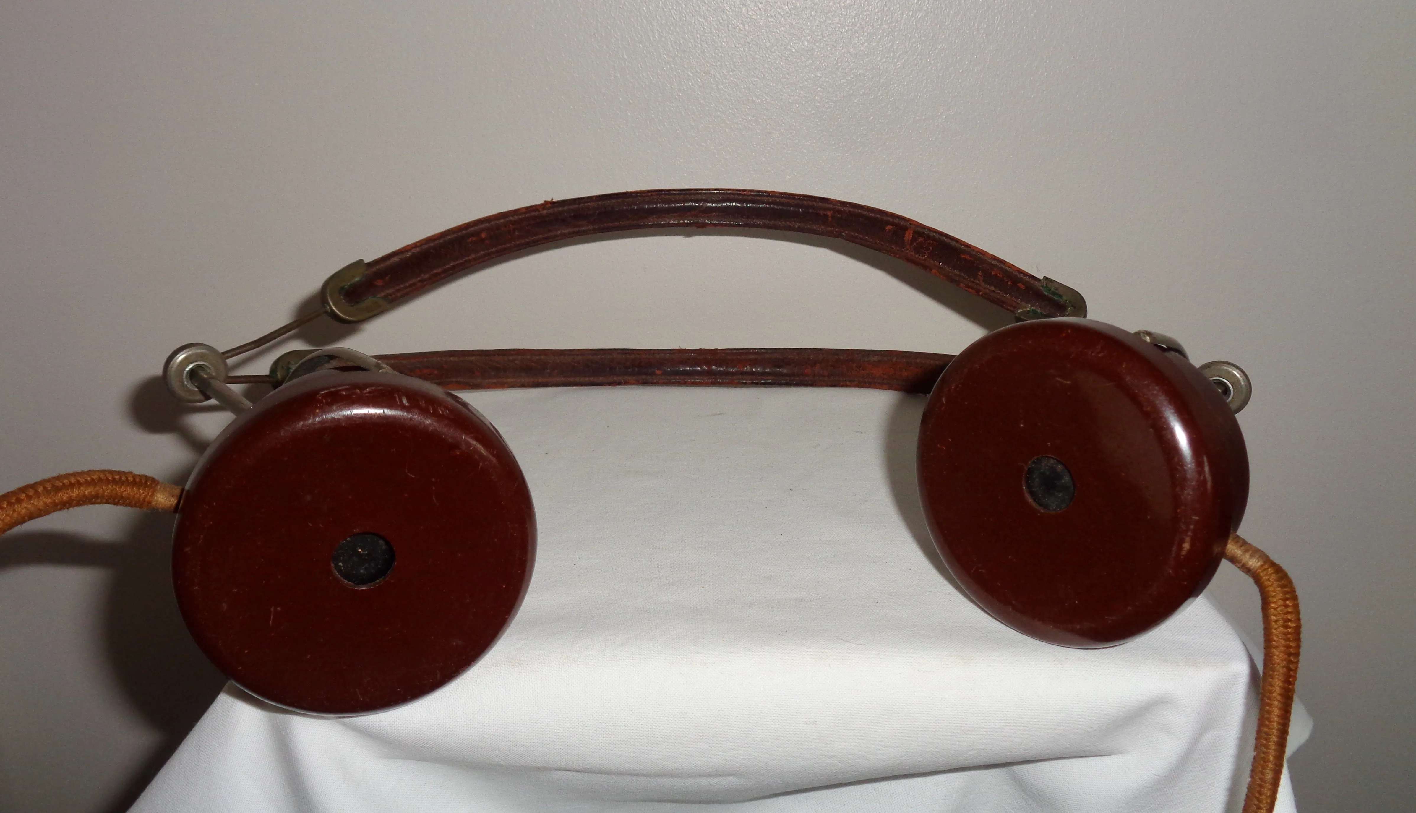 British Thomson Houston BTH Bakelite Leather Headphones 2000 Ohms