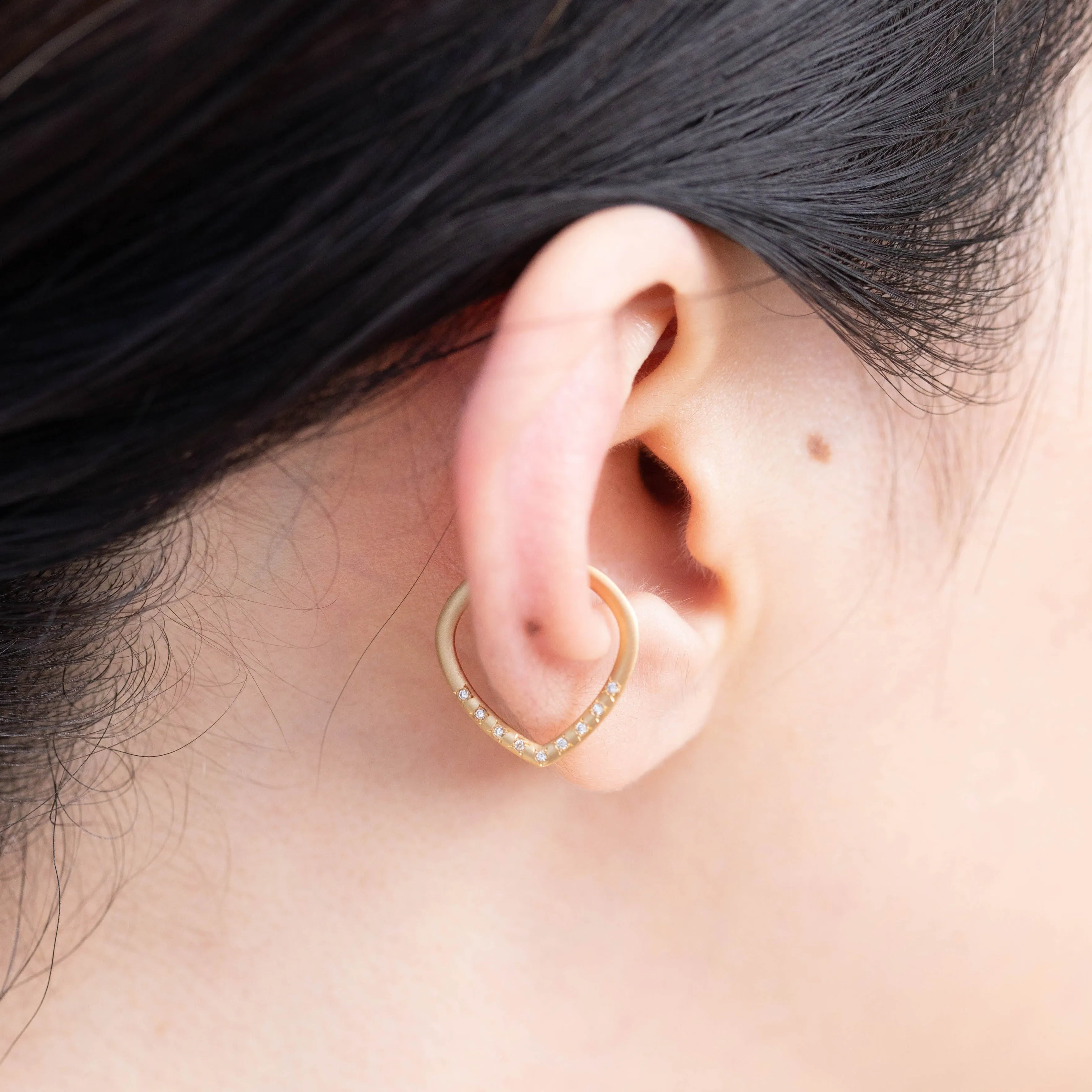 Crest spear ear cuff with diamonds