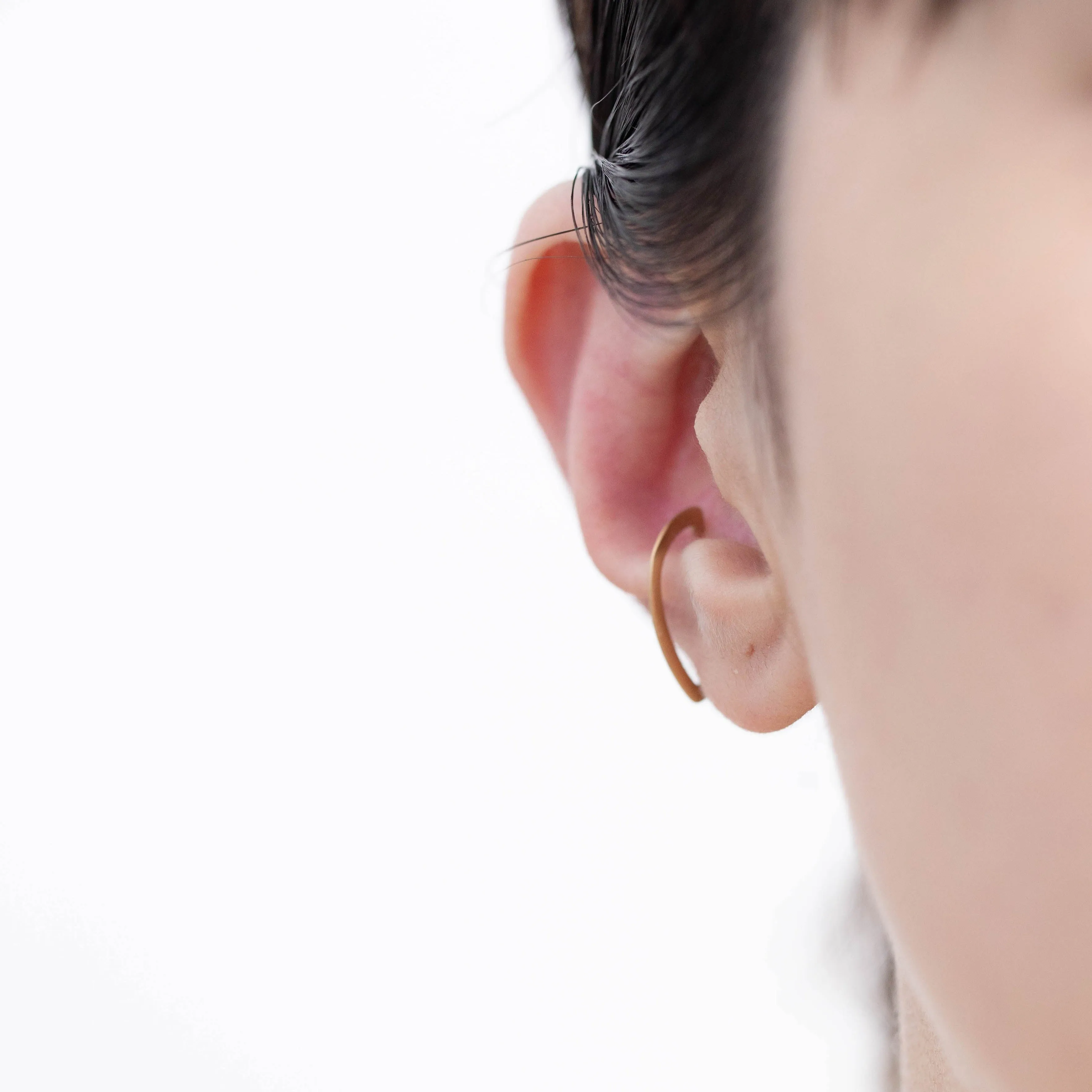 Crest spear ear cuff