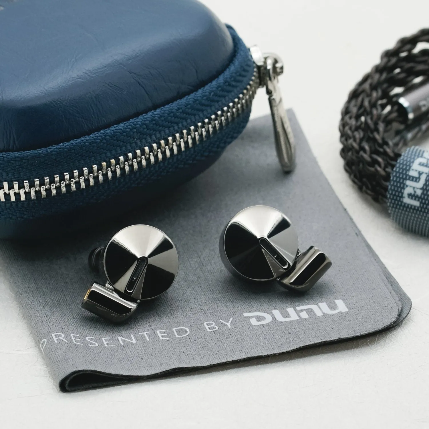 DUNU Zen Pro Flagship Dynamic Driver In-Ear Earphone International Version
