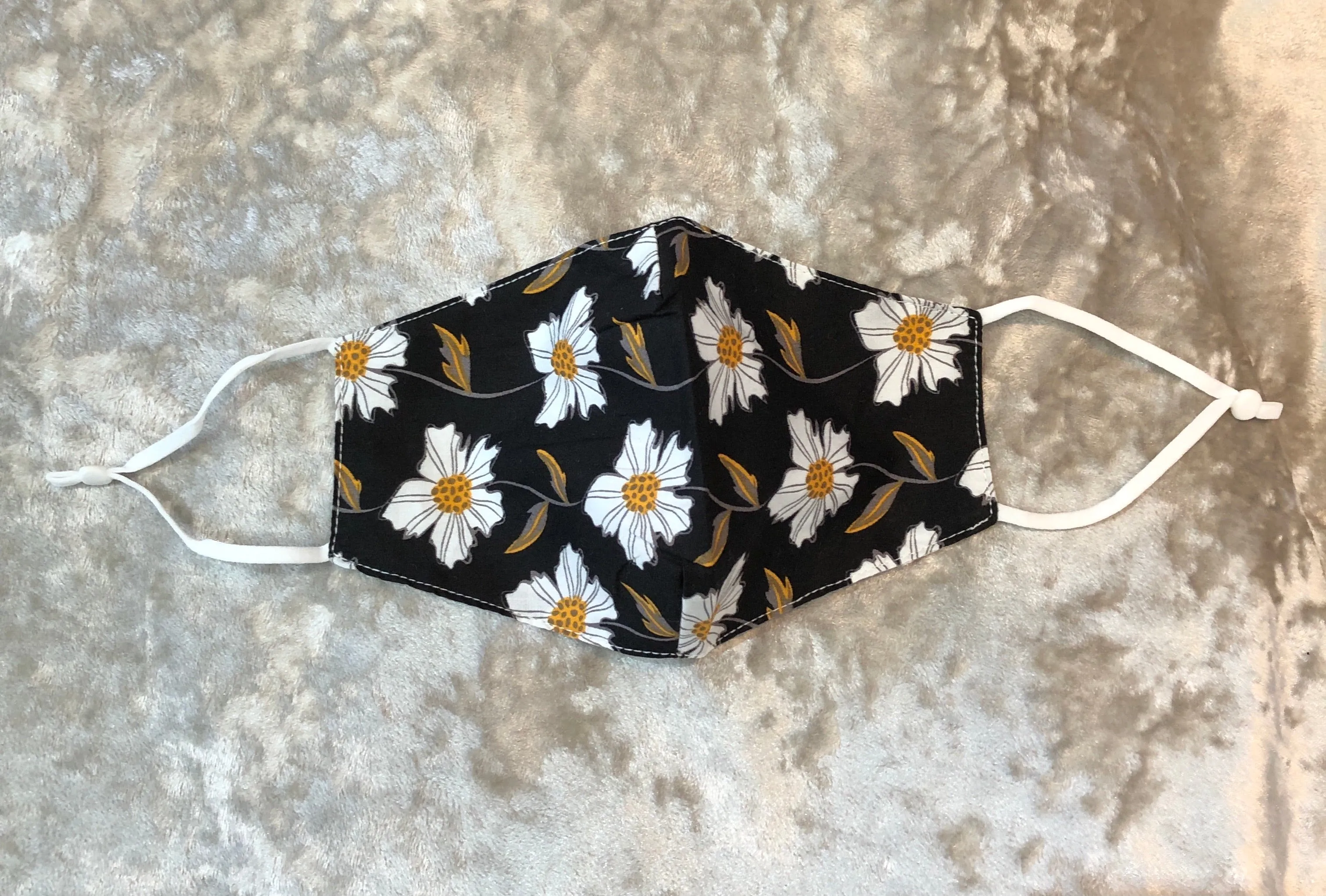 Face Mask Daisy Design