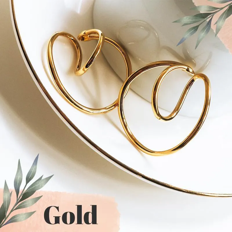 Hooping Ear Cuff