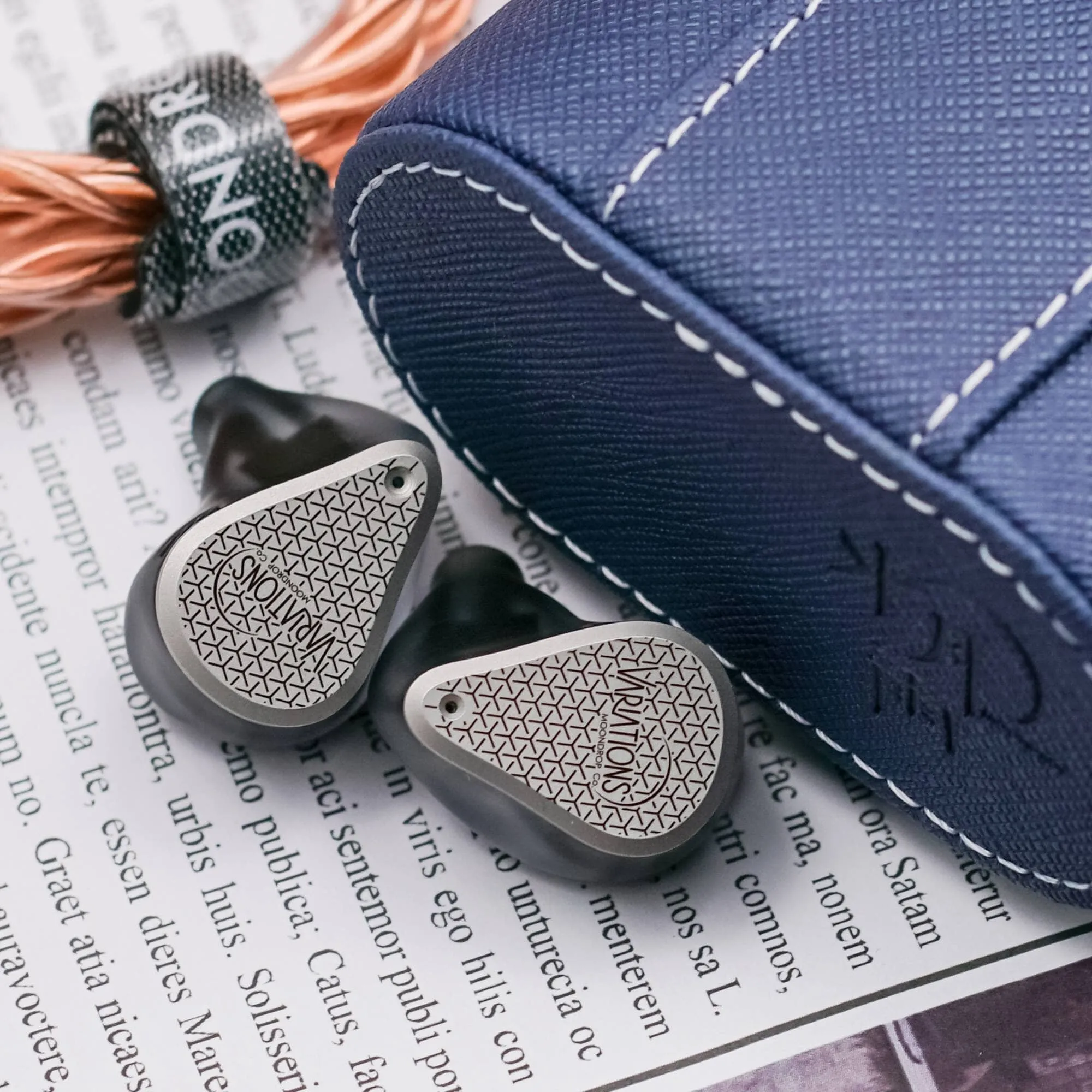 Moondrop Variations 2EST   2BA   1DD Tribrid IEMs