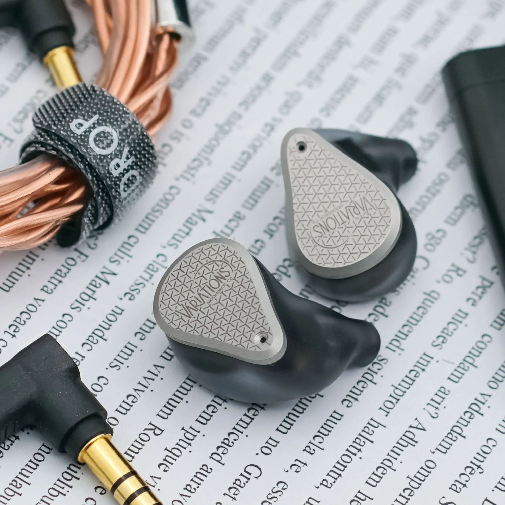 Moondrop Variations 2EST   2BA   1DD Tribrid IEMs