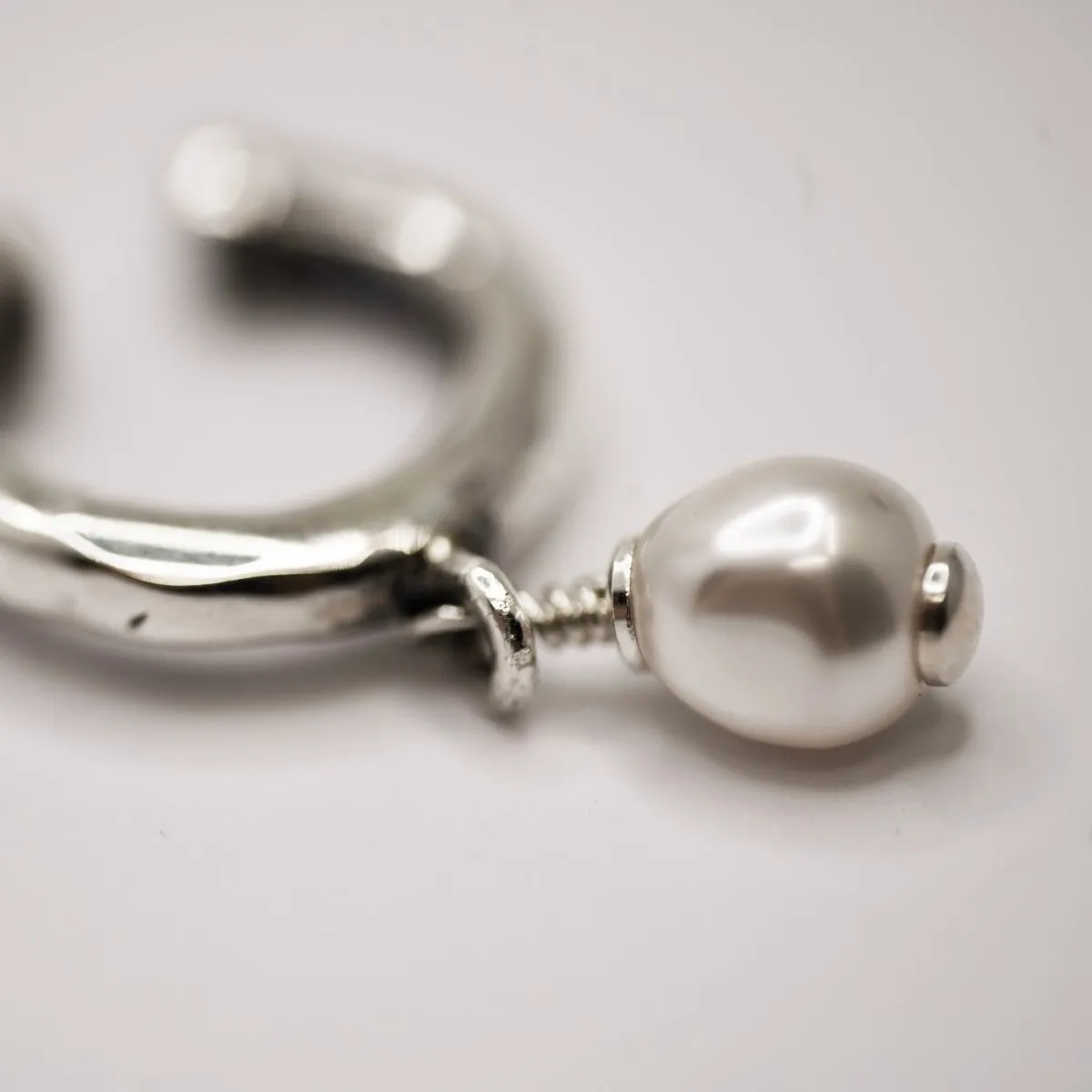Pearl ear cuff