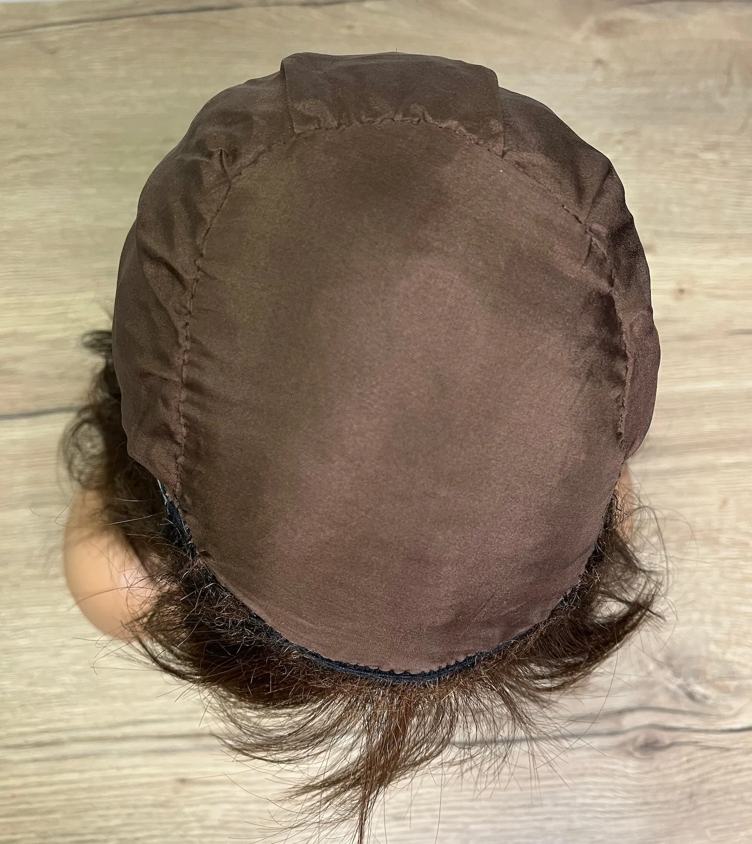 Preloved, Rene of Paris, Seville wig | Synthetic fibre | Ginger Brown 1685N | Average cap | 18" length