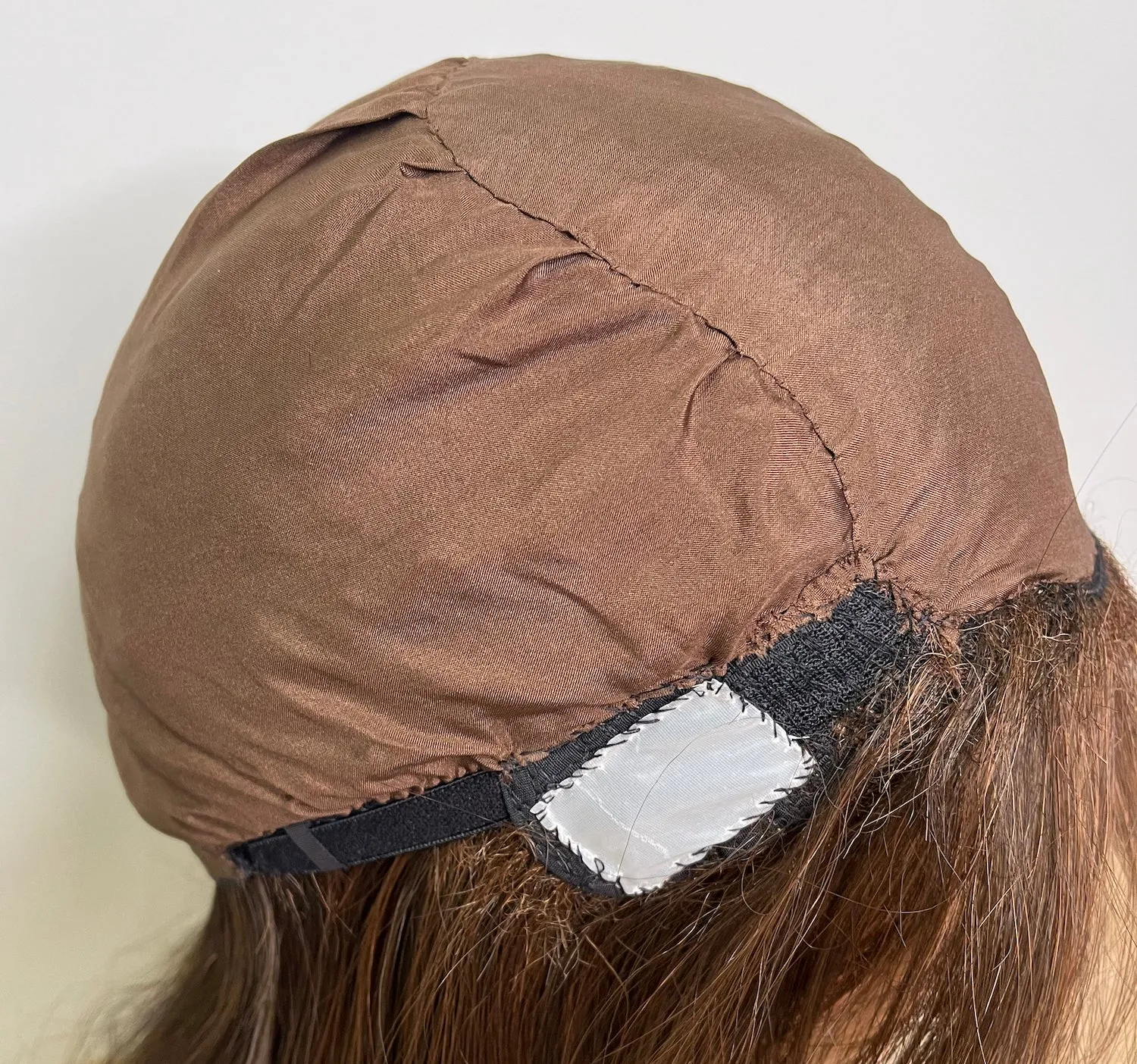 Preloved, Rene of Paris, Seville wig | Synthetic fibre | Ginger Brown 1685N | Average cap | 18" length
