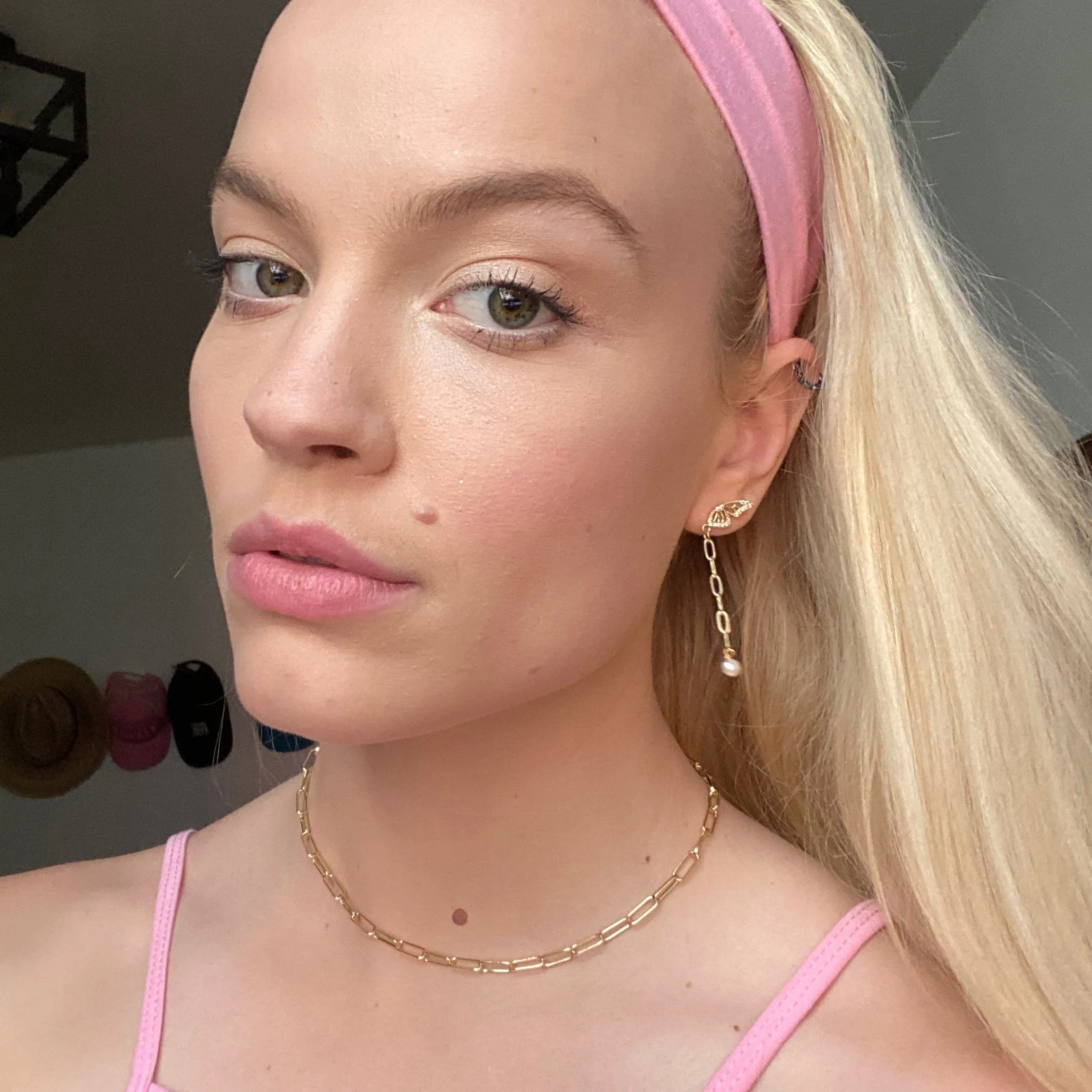 Sara Pearl Ear Cuff