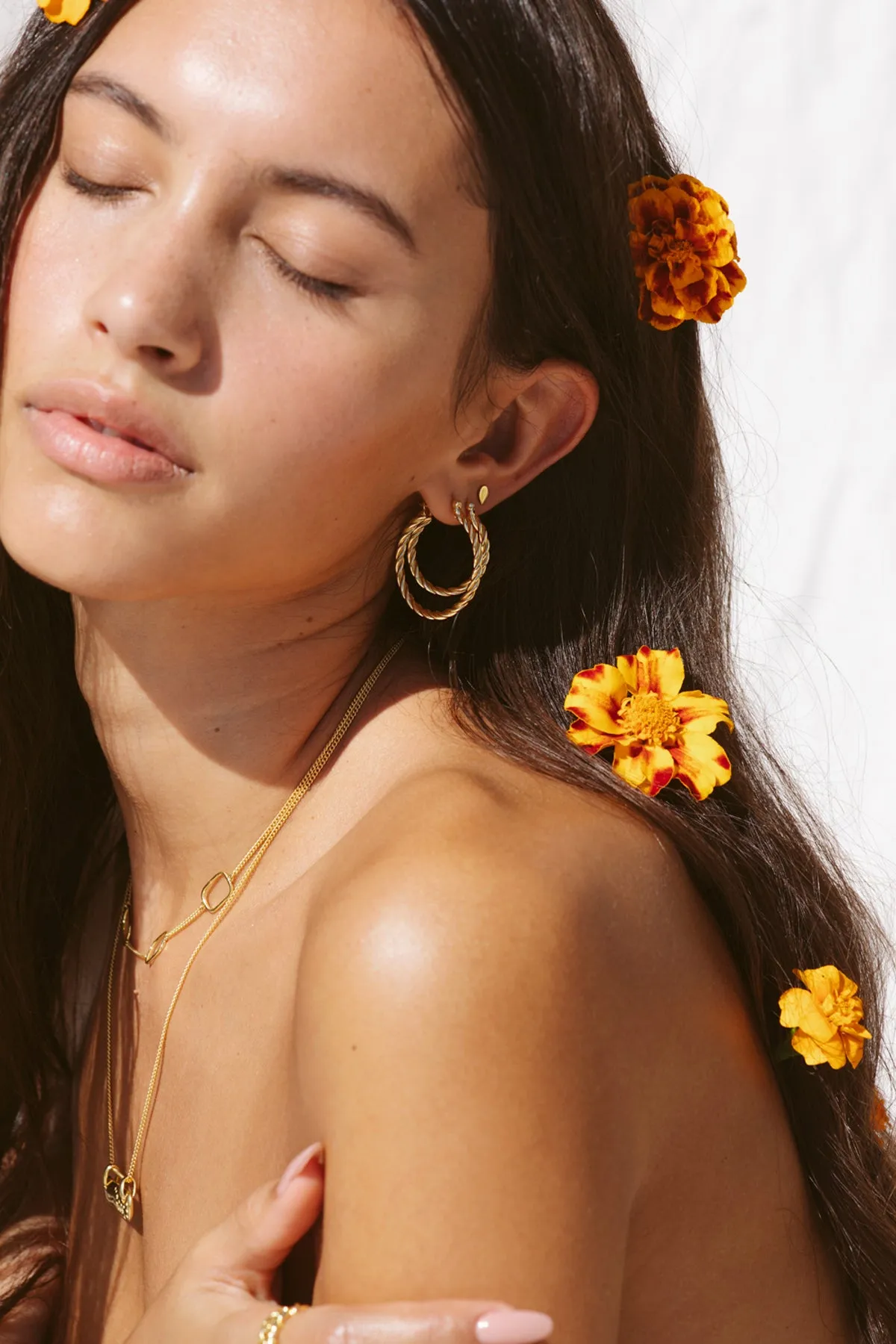 Small twisted hoop earring gold plated 23mm