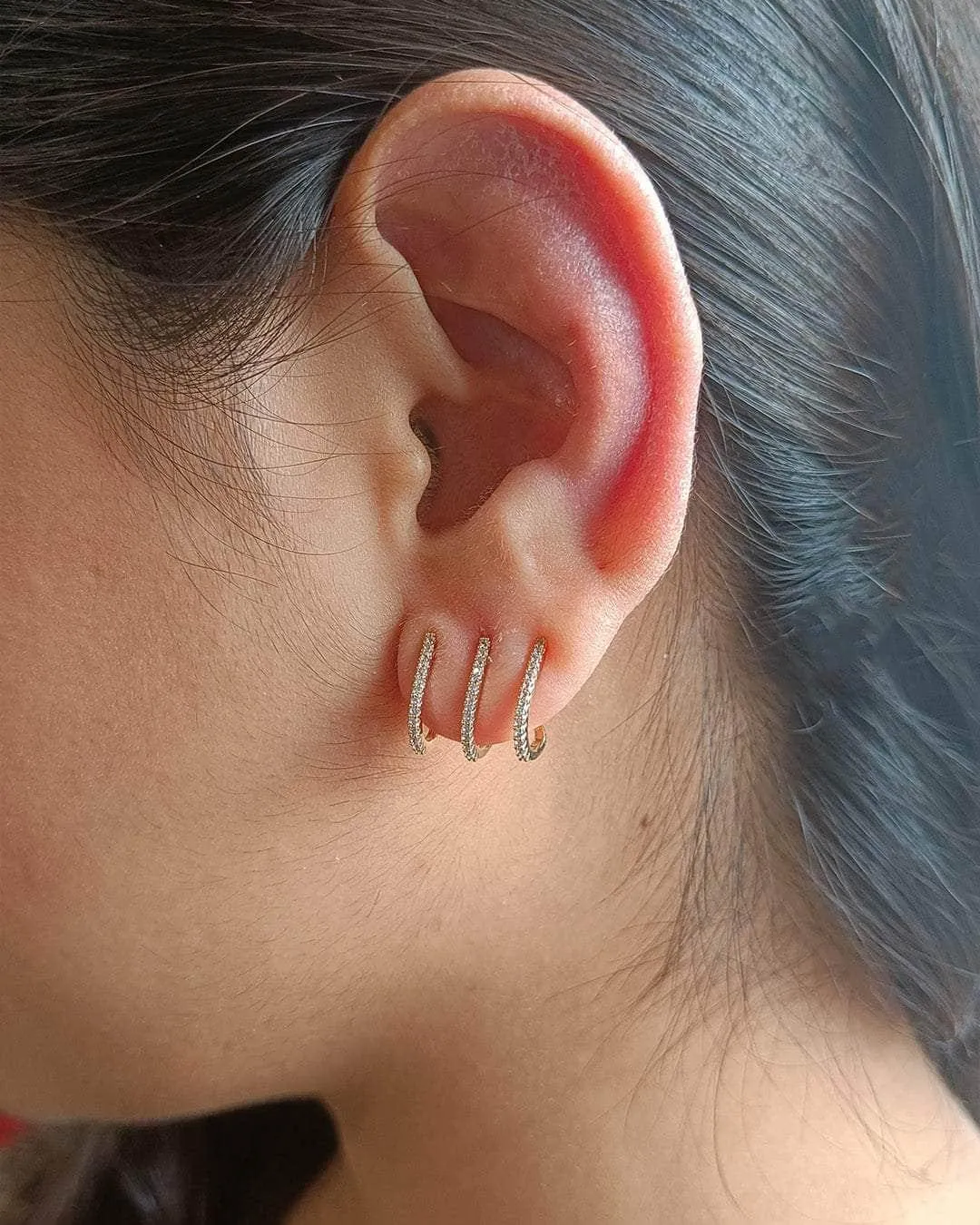 Sobhita Dhulipala In Rhinestone Decor Ear Cuff
