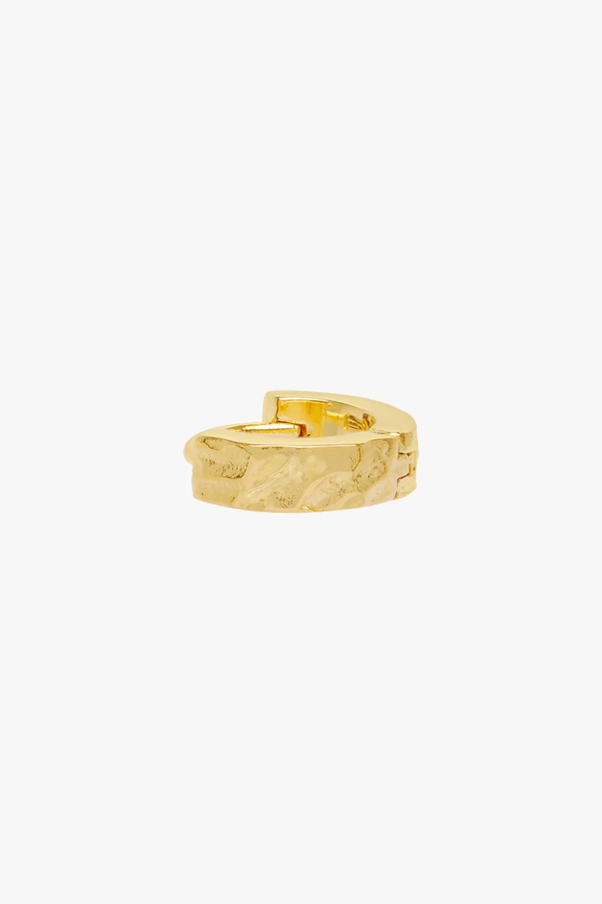 Water ripple huggie gold plated