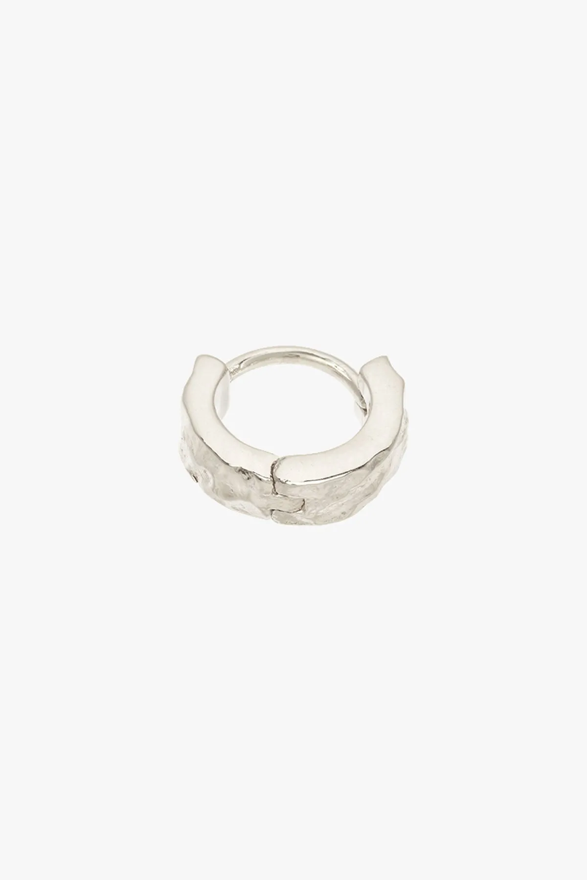 Water ripple huggie silver