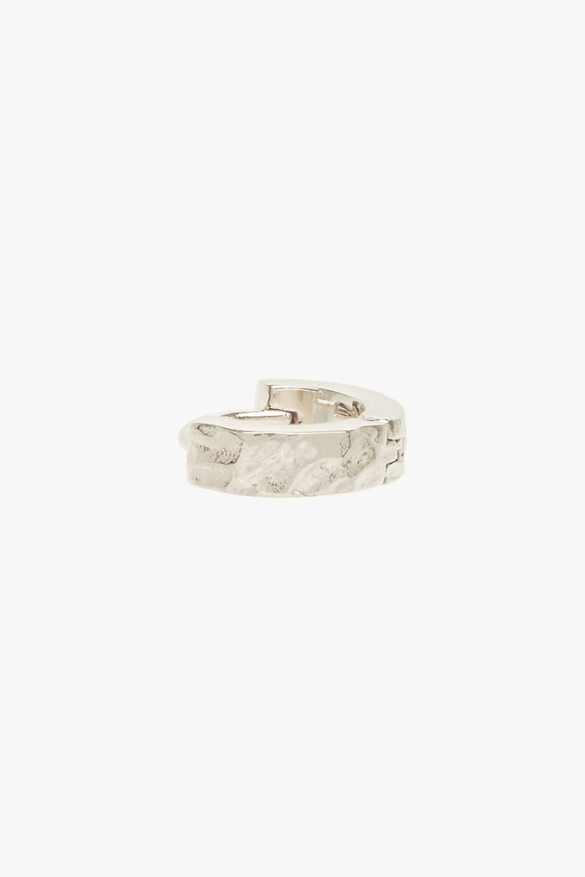 Water ripple huggie silver